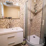 Apartment Lux Living Budic Near Terme Catez