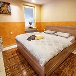 Lux Living Budic Near Terme Catez *
