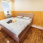 Apartment Lux Living Budic Near Terme Catez *