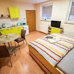 Appartamento Lux Living Budic Near Terme Catez *