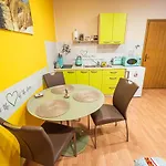 Lux Living Budic Near Terme Catez