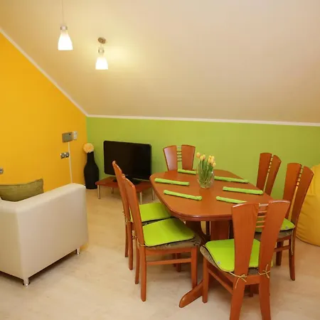 Lux Living Budic Near Terme Catez