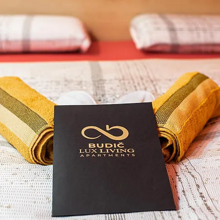 Lux Living Budic Near Terme Catez Apartamento *