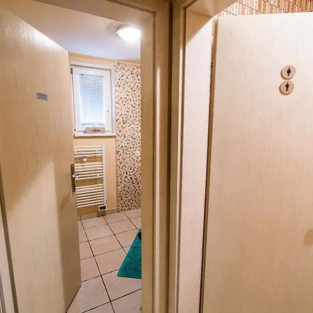 Lux Living Budic Near Terme Catez Apartamento *