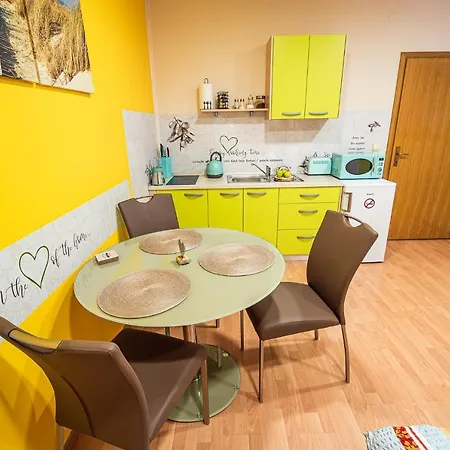 Lux Living Budic Near Terme Catez