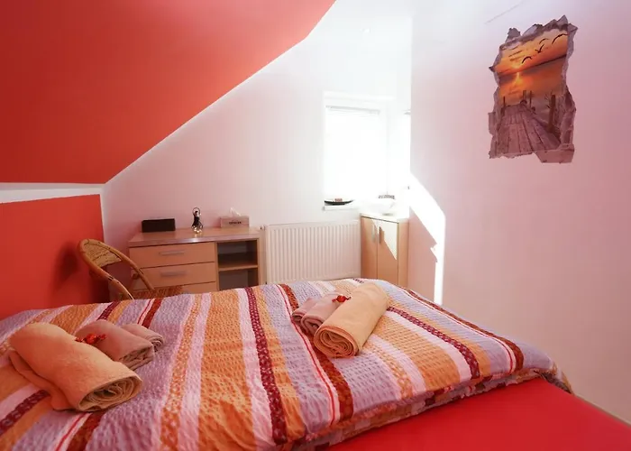 Lux Living Budic Near Terme Catez *